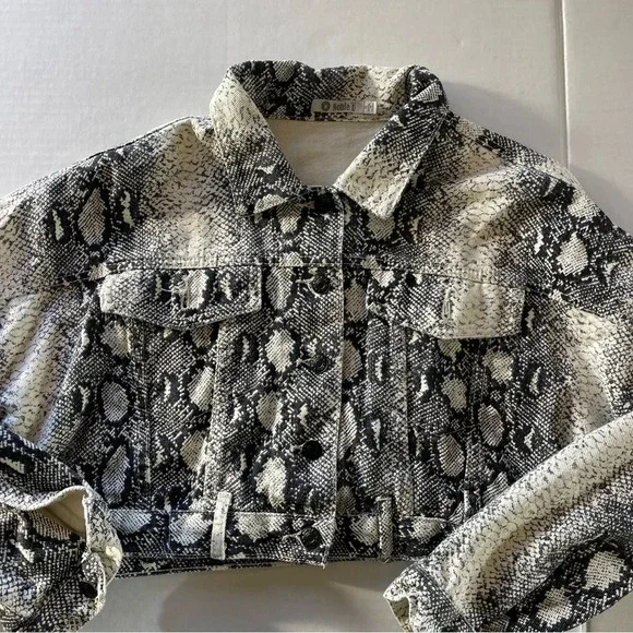 Noble U Snake Print Cropped Denim Jacket size Small - Picture 10 of 11
